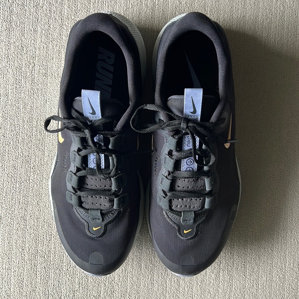Nike React Escape sneakers